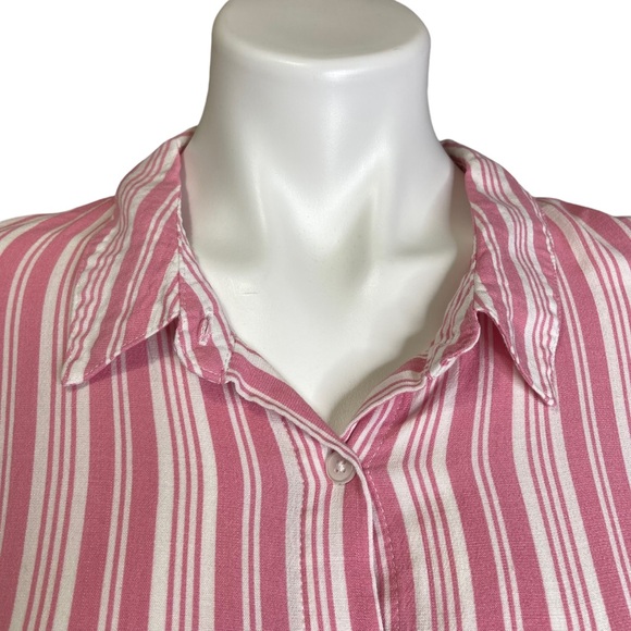 torrid Pink & White Striped Tie-Front Button Down Shirt - Picture 4 of 15